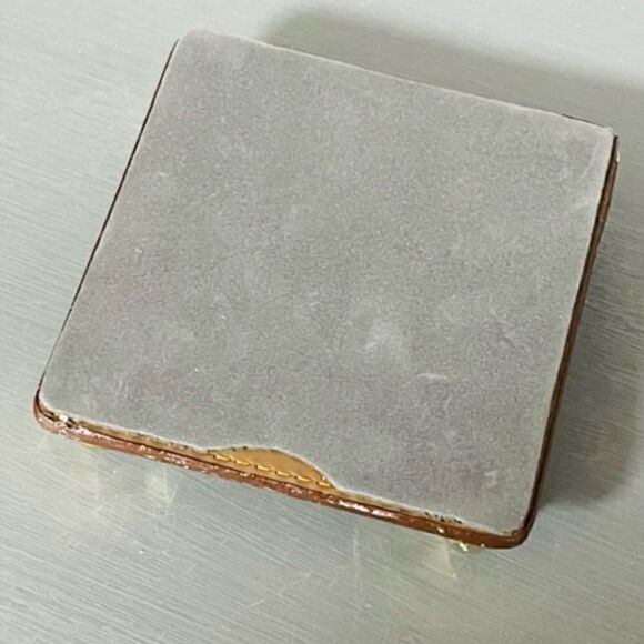 Leather Post it not holder 3" x 3" New in Box New in Box. - Picture 5 of 5